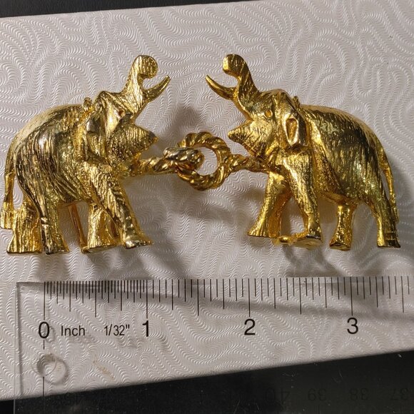 Mimi Di N 1972 Elephants Interlocking Statement Belt Buckles Vintage Gold Tone main image 10
